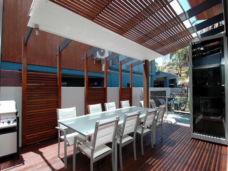 9 Ventura Road, Mermaid Beach QLD 4218