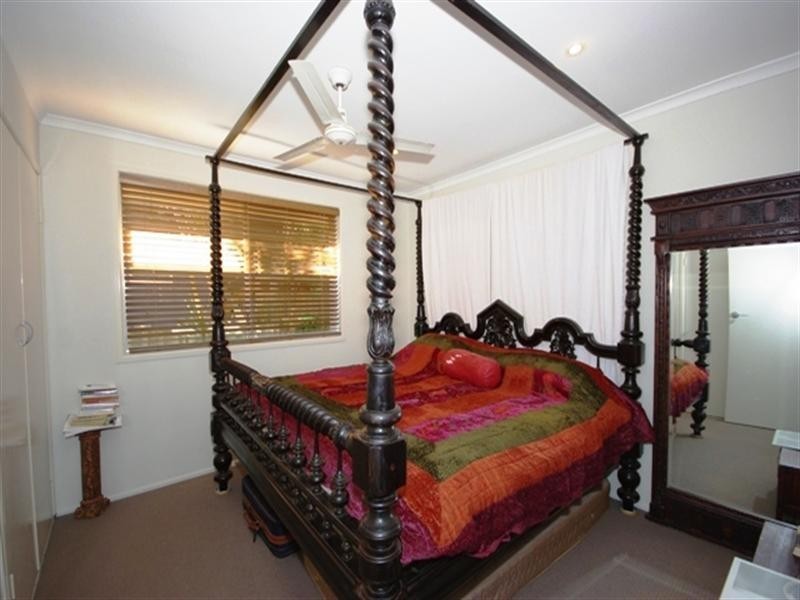 115 Albion Avenue, Miami QLD 4220