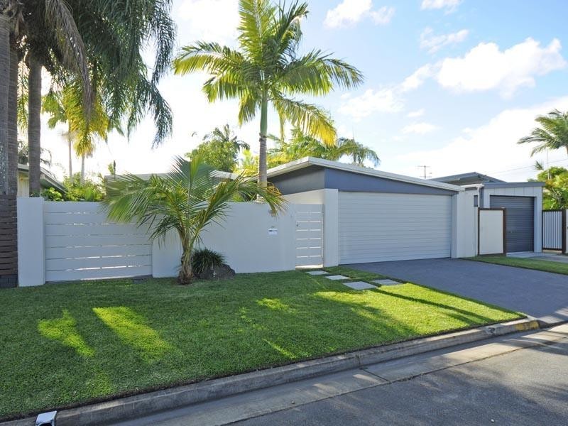 59 Manus Avenue, Palm Beach QLD 4221