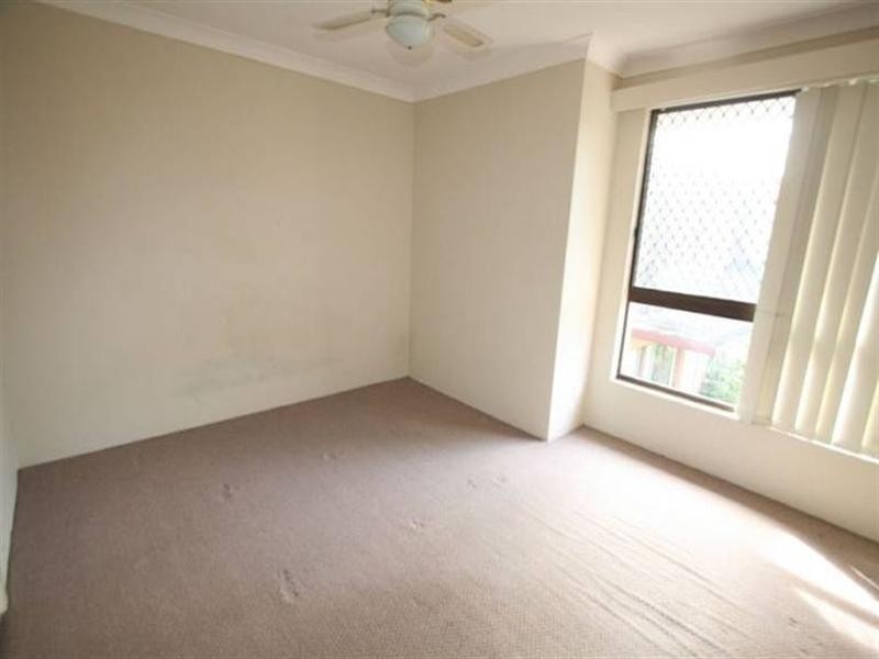 Apartment 5 Sussex Place’ 6 Angie Court, Mermaid Waters QLD 4218