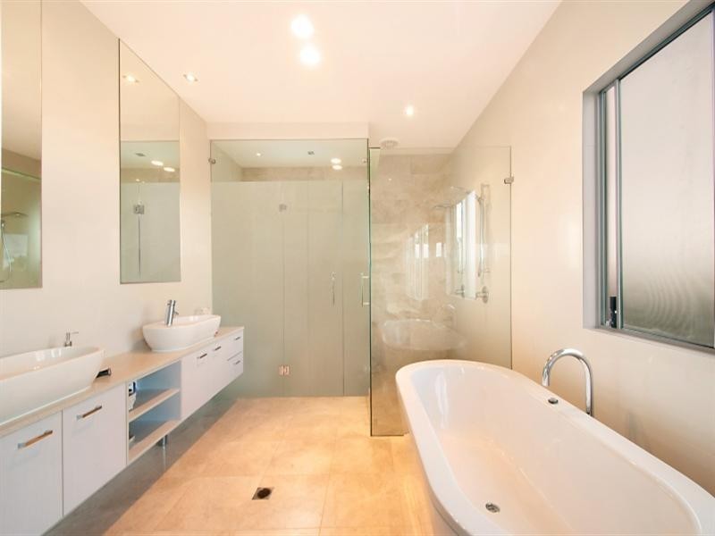 23 Hilda Street, Mermaid Beach QLD 4218