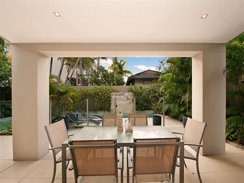 23 Hilda Street, Mermaid Beach QLD 4218