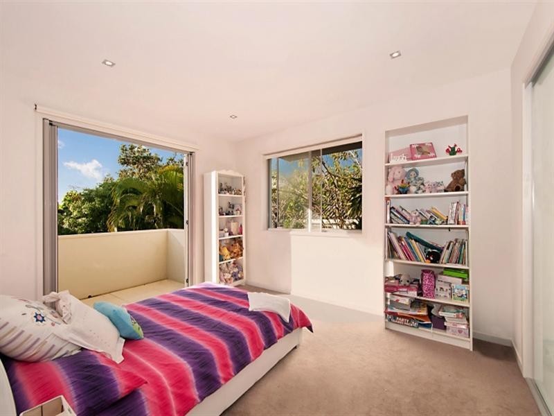 23 Hilda Street, Mermaid Beach QLD 4218