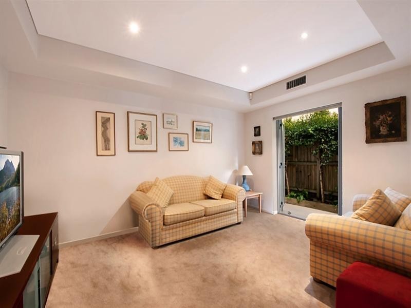 23 Hilda Street, Mermaid Beach QLD 4218