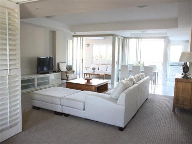 4 ‘Alexis’, 19 Mermaid Avenue, Mermaid Beach QLD 4218