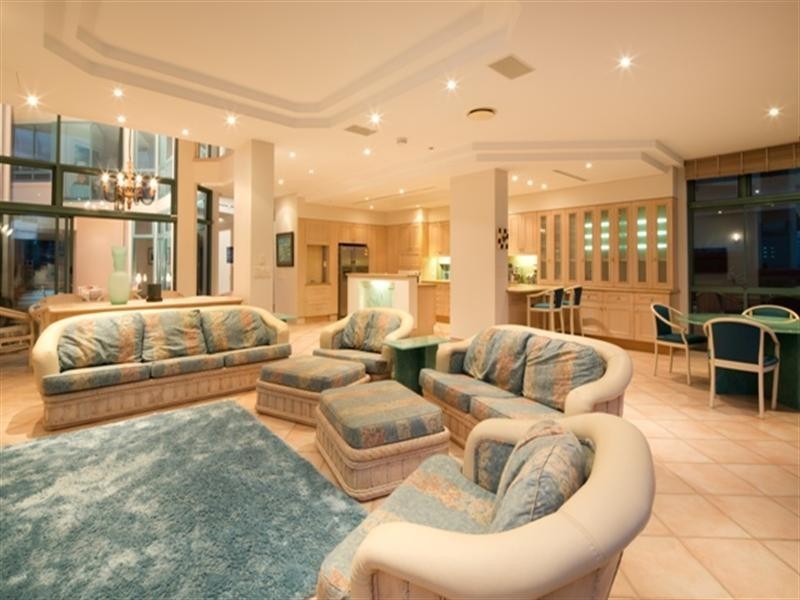 65 Albatross Avenue, Mermaid Beach QLD 4218