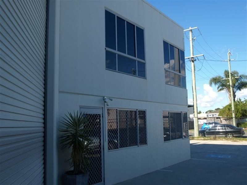 11 Oak Avenue, Miami QLD 4220