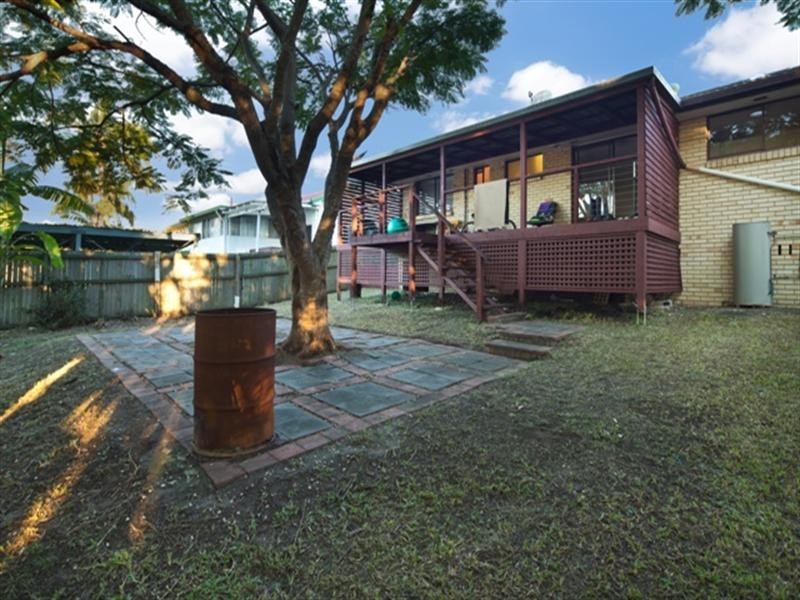 19 Petra Street, Southport QLD 4215