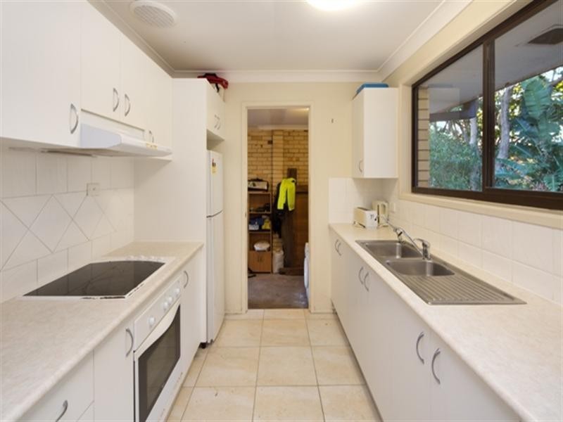 19 Petra Street, Southport QLD 4215