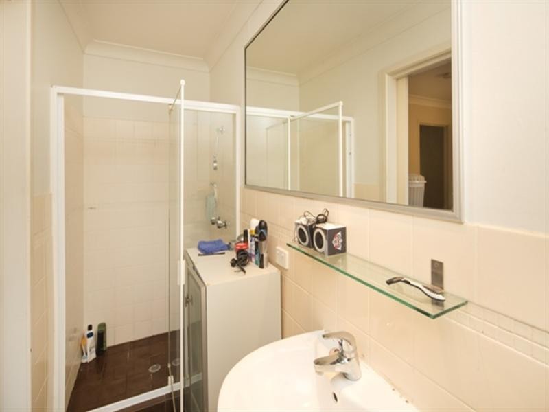 19 Petra Street, Southport QLD 4215