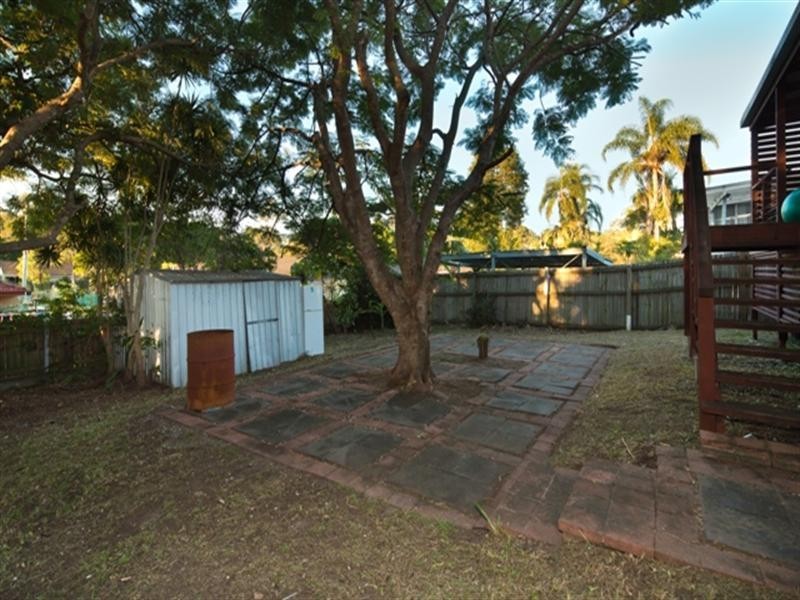 19 Petra Street, Southport QLD 4215