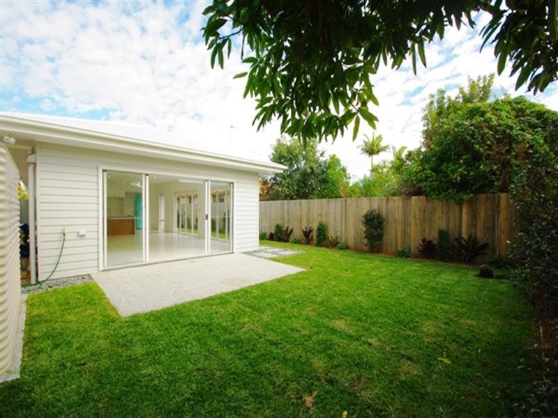 135 Nobby Parade, Miami QLD 4220