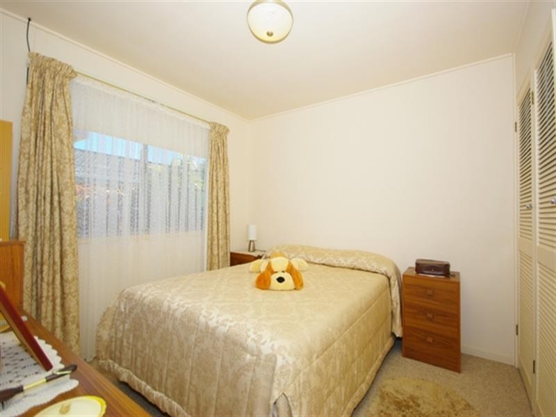 24 Paradise Avenue, Miami QLD 4220