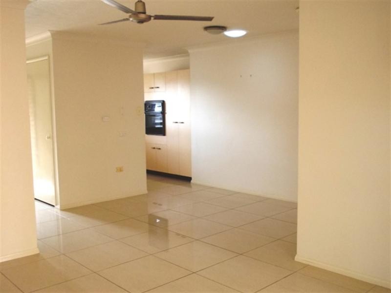 6/172 Barrier Reef Drive, Mermaid Waters QLD 4218