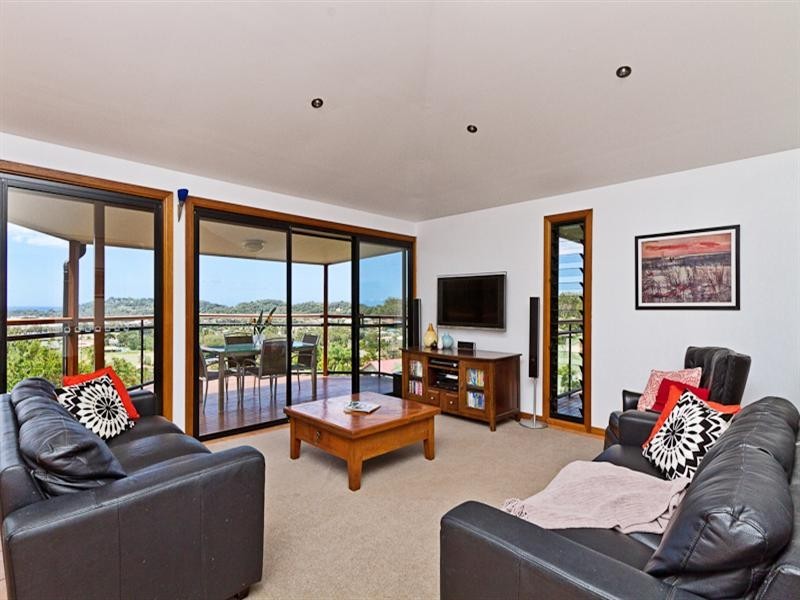 66 Hoffschildt Drive, Currumbin Waters QLD 4223