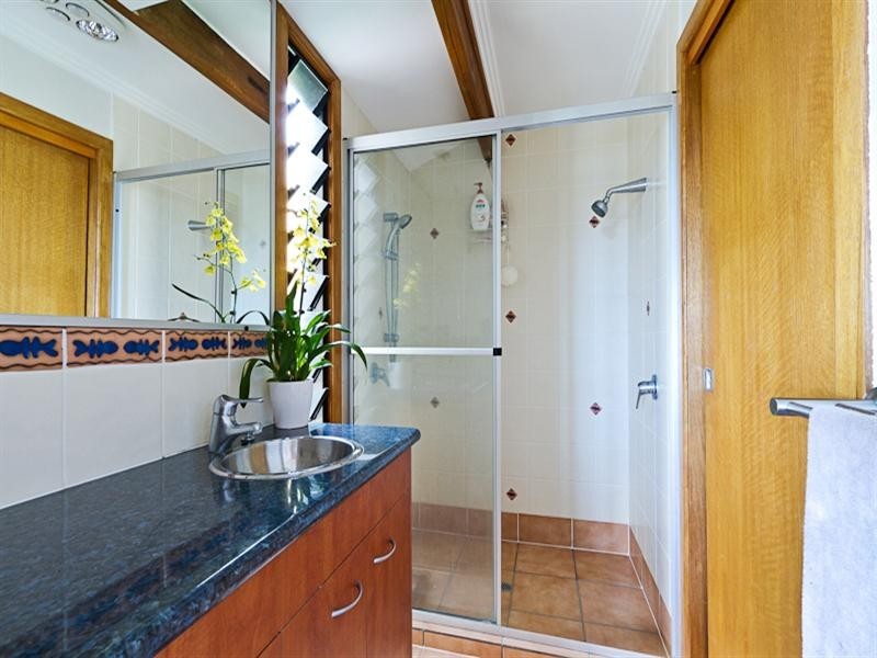 66 Hoffschildt Drive, Currumbin Waters QLD 4223