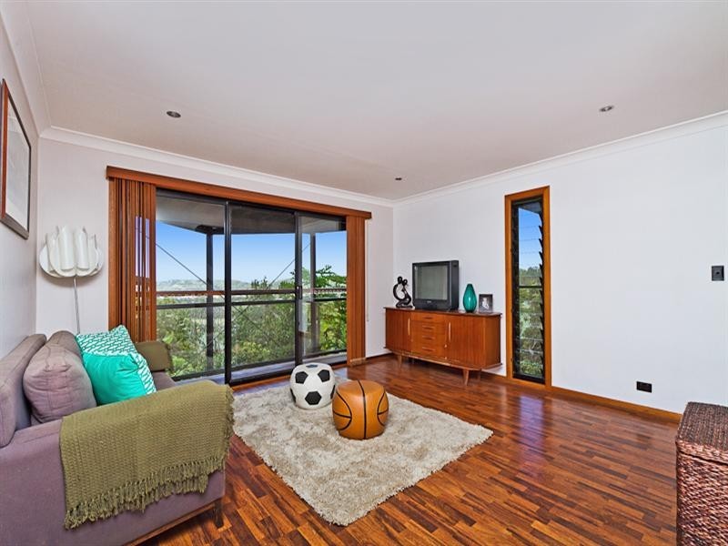 66 Hoffschildt Drive, Currumbin Waters QLD 4223