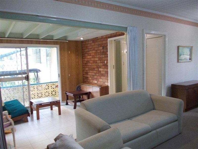 40 Tamborine Street, Mermaid Beach QLD 4218