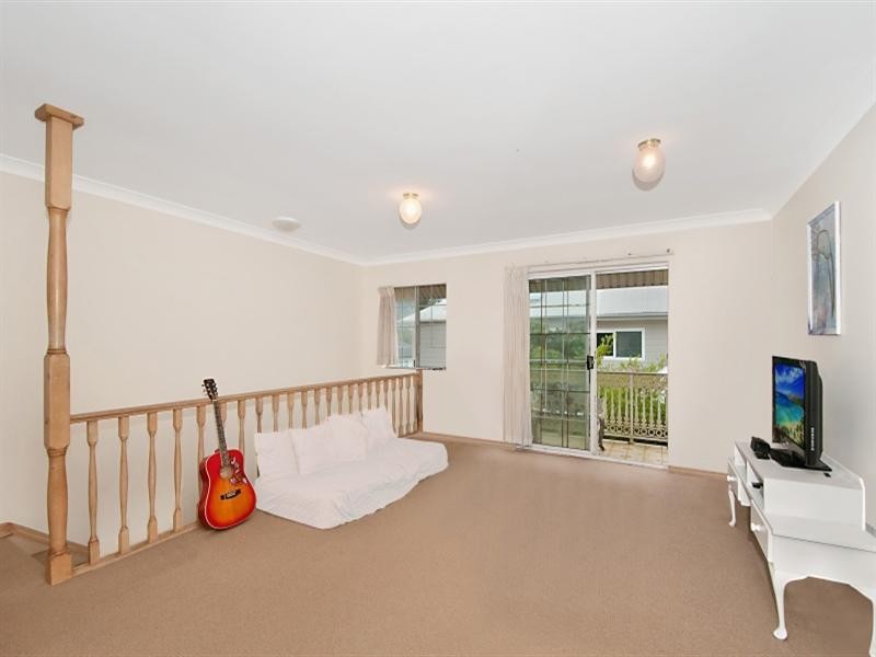 21 Ocean Street, Mermaid Beach QLD 4218