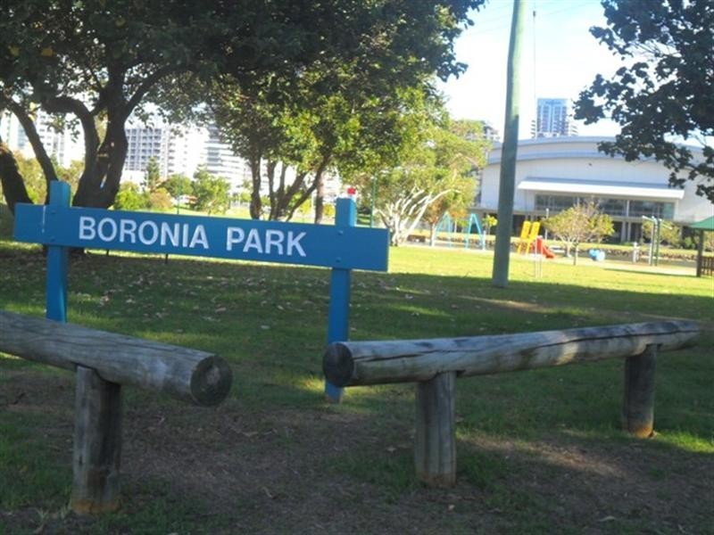 27 Savoy Drive, Broadbeach Waters QLD 4218