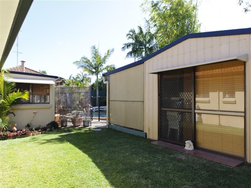 147 Markeri Street, Mermaid Waters QLD 4218