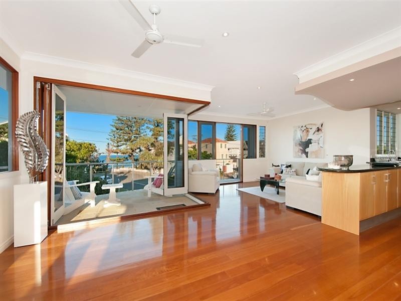 98 Hedges Avenue, Mermaid Beach QLD 4218