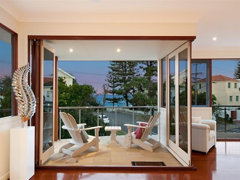 98 Hedges Avenue, Mermaid Beach QLD 4218