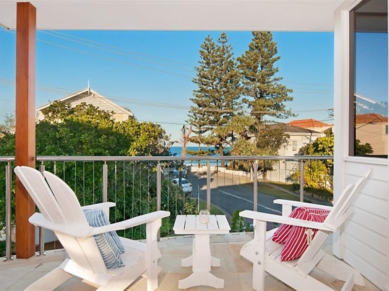 98 Hedges Avenue, Mermaid Beach QLD 4218