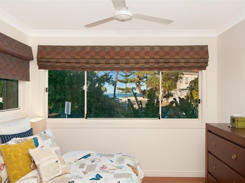 98 Hedges Avenue, Mermaid Beach QLD 4218