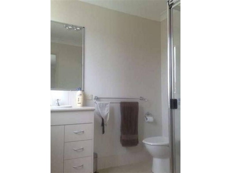 1/87 Victoria Drive, Pacific Pines QLD 4211