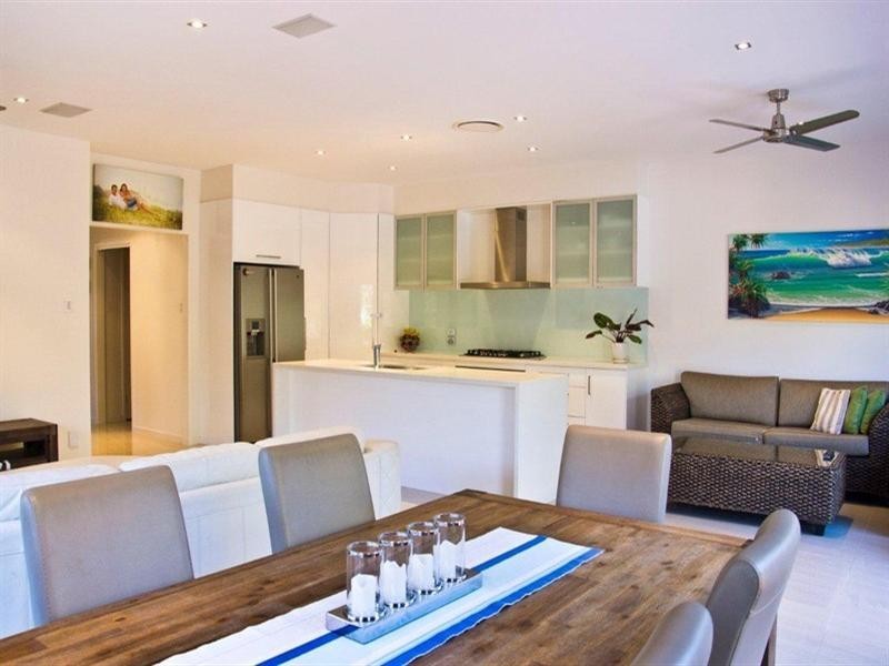 2/43 Avanti Street, Mermaid Waters QLD 4218