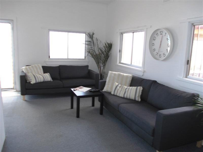 2/165 Jefferson Lane, Palm Beach QLD 4221