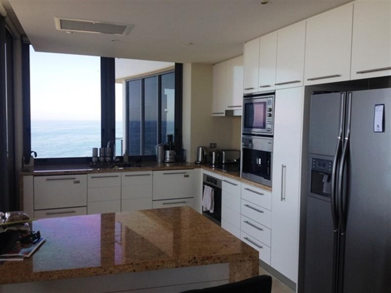 42 “Verve”, 3 Anne Street, Broadbeach QLD 4218