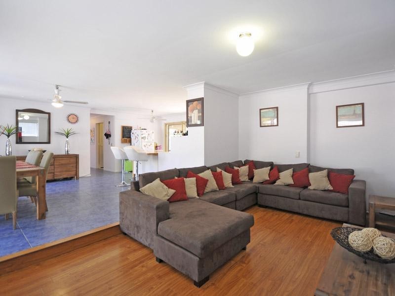 14 Balsa Street, Elanora QLD 4221