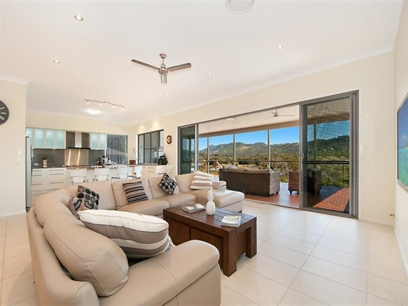 48 Aqua Promenade, Currumbin Valley QLD 4223