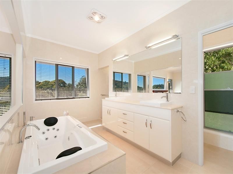 48 Aqua Promenade, Currumbin Valley QLD 4223