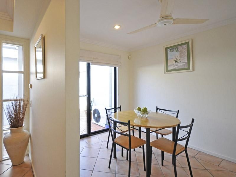 6 ‘Phoenix Palms’, 1 Bronberg Court, Southport QLD 4215
