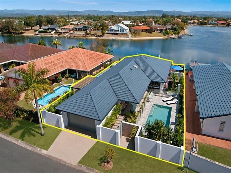 46 Arcadia Drive, Mermaid Waters QLD 4218