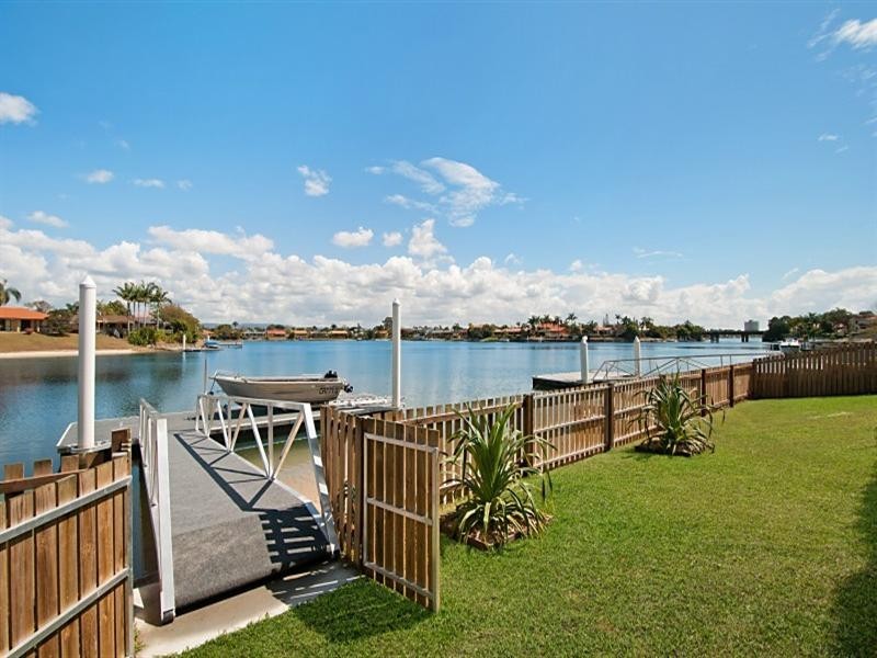 46 Arcadia Drive, Mermaid Waters QLD 4218