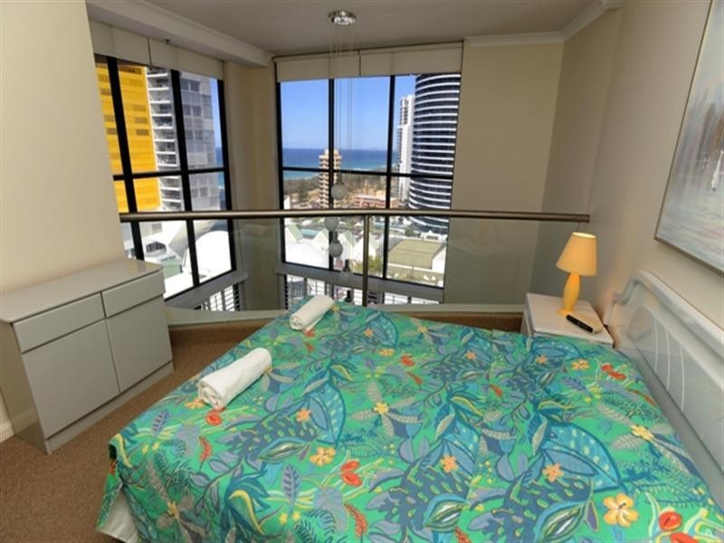 18-3 ”Victoria Square” 15 Victoria Avenue, Broadbeach QLD 4218