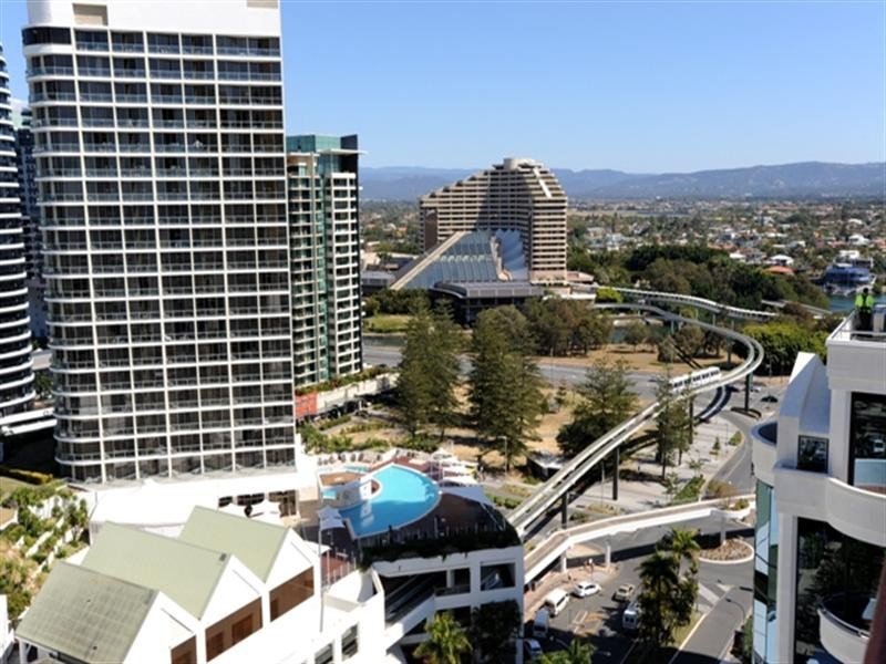 18-3 ”Victoria Square” 15 Victoria Avenue, Broadbeach QLD 4218