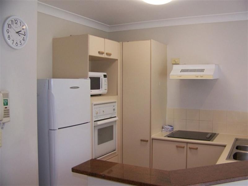 Apartment 82 ‘Grande Florida Resort’ 7 Redondo Avenue, Miami QLD 4220