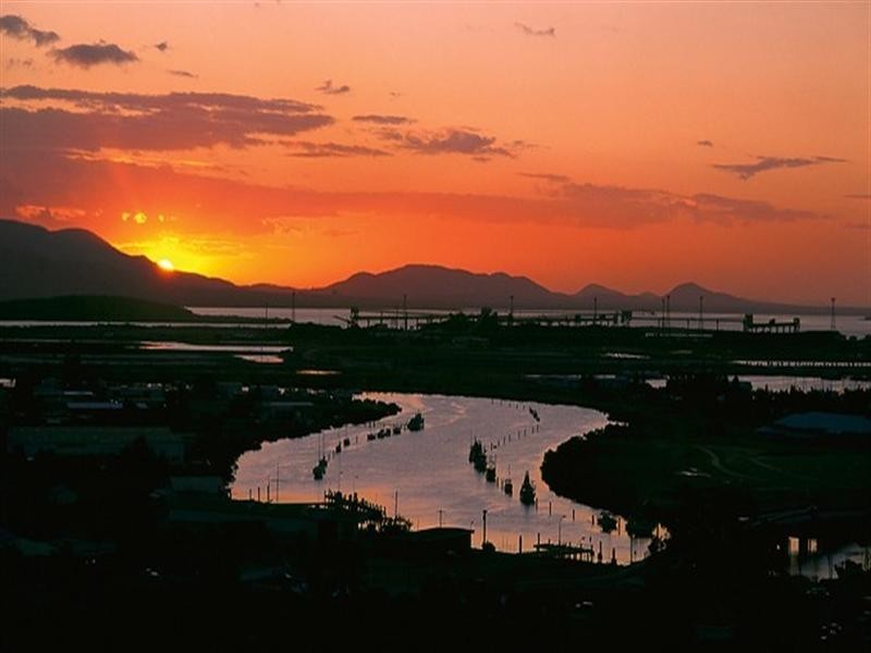 11 John Dory Drive, Toolooa QLD 4680