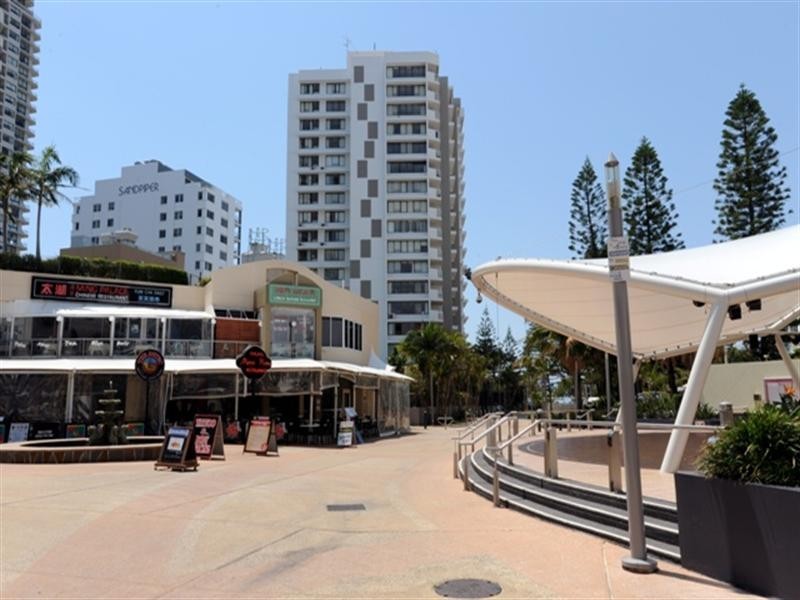 15-02/157 Old Burleigh Road, Broadbeach QLD 4218