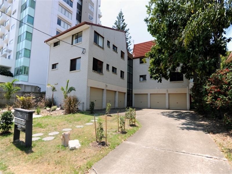5 Jubilee Avenue, Broadbeach QLD 4218