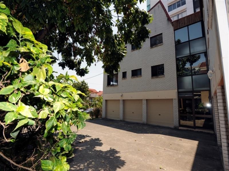 5 Jubilee Avenue, Broadbeach QLD 4218