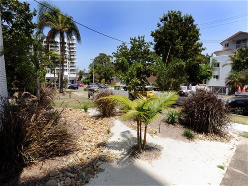 5 Jubilee Avenue, Broadbeach QLD 4218