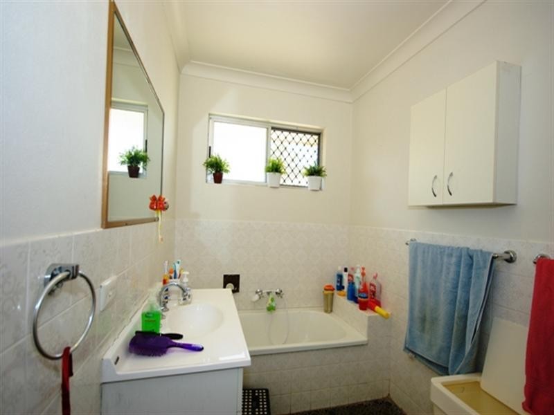 1/5 Pheasant Court, Miami QLD 4220