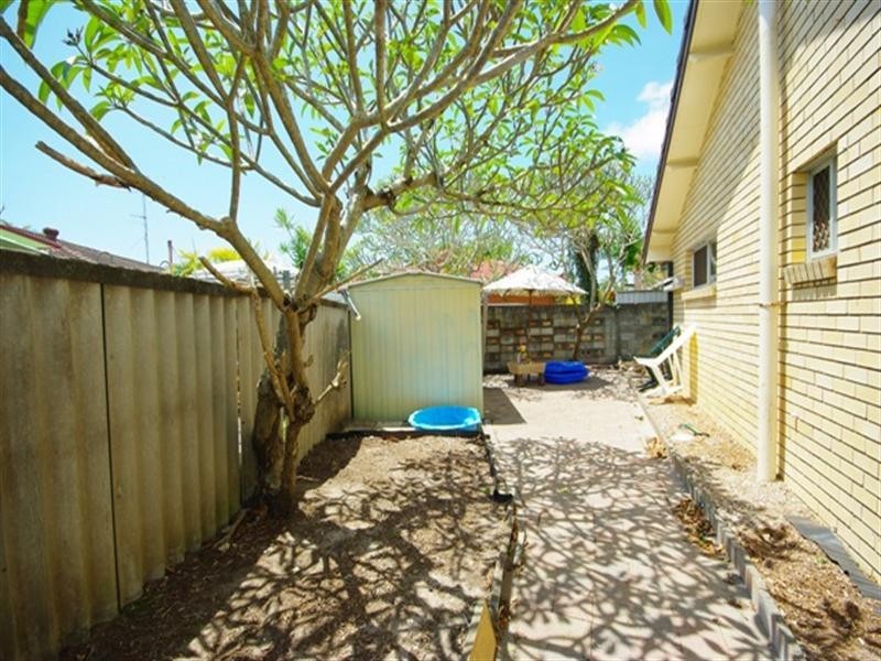 1/5 Pheasant Court, Miami QLD 4220