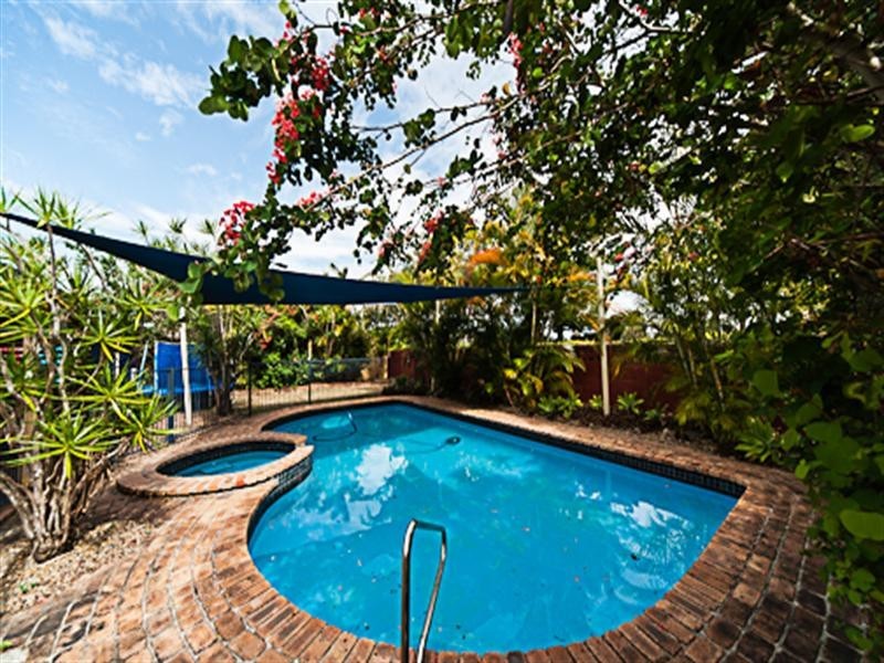 13 Sigatoka Place, Broadbeach Waters QLD 4218